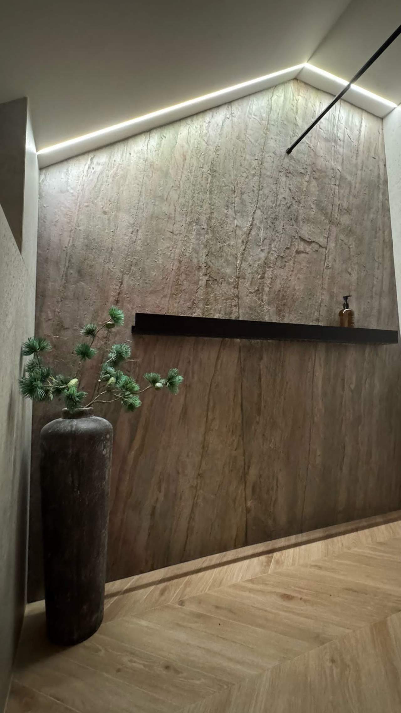 Wild Fire natural stone cladding - unique colour combination for Scottish restaurants